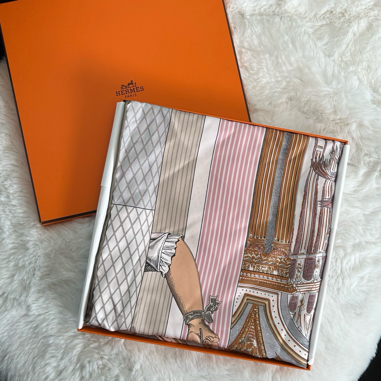 全新未使用 Hermes/爱马仕 粉色条纹丝巾90✖️90cm