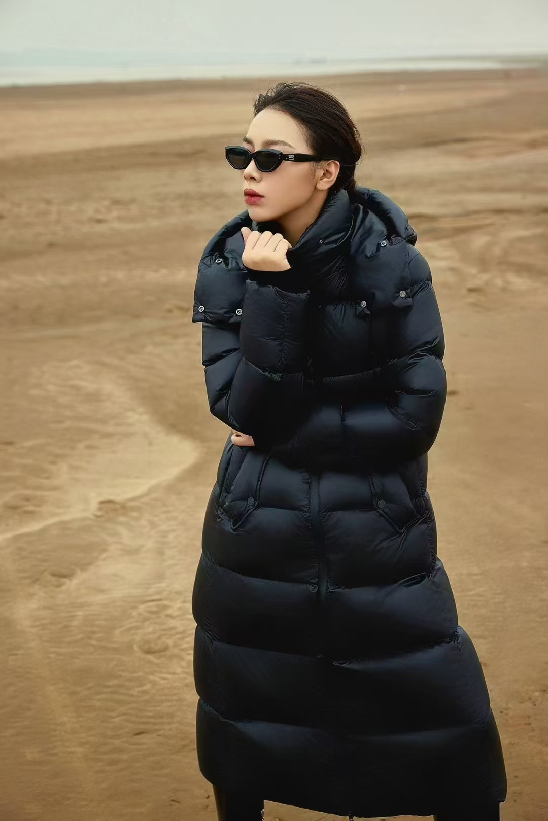 高克重中长款羽绒服女装冬季保暖修身显瘦连帽外套