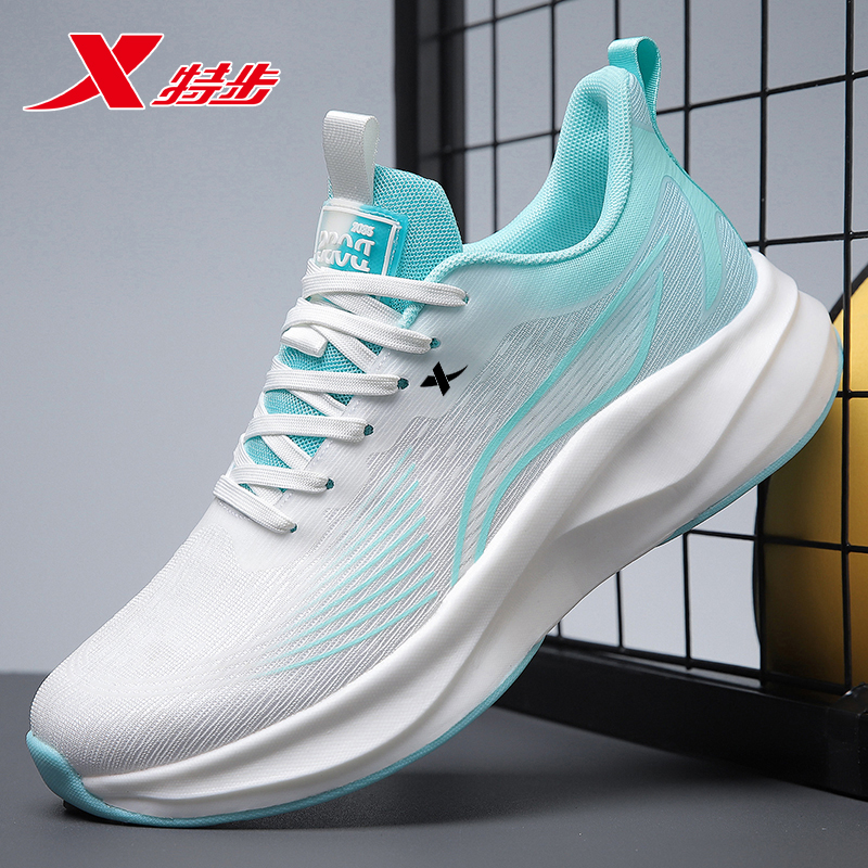 国货品牌男鞋2024软底潮鞋学生轻便男士跑鞋百搭秋冬季跑步皮面鞋