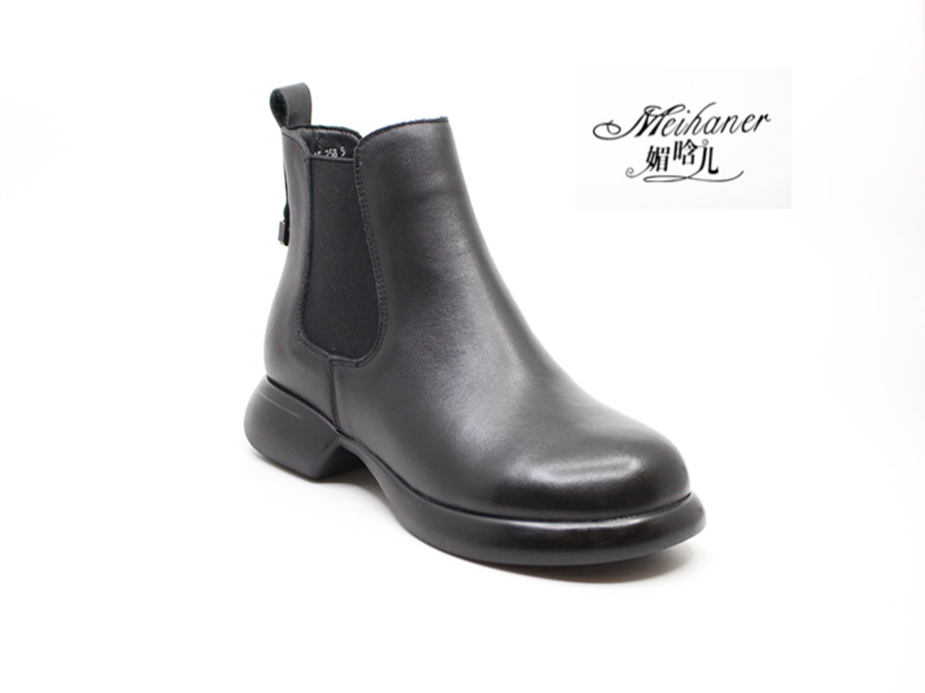 女士牛皮革短靴22410