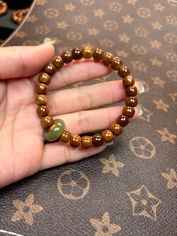 主播推荐库克菩提根8*7单圈手串