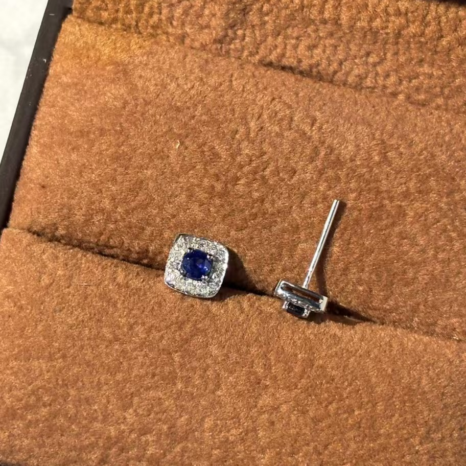 【MIYA珠宝】PT950  蓝宝石围镶方形耳钉