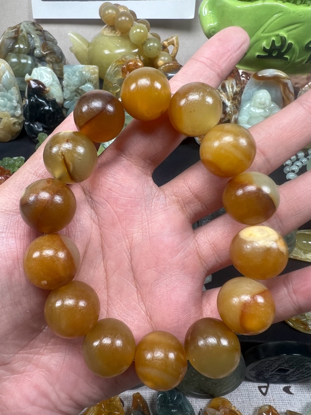 精品岫玉花玉手串，16的珠子，多样性发货，一单一个