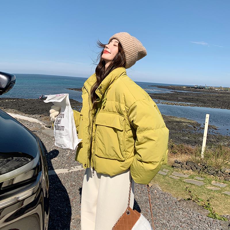 芥末黄短款羽绒服女2023年冬季新高级感气质宽松加厚白鸭绒面包服