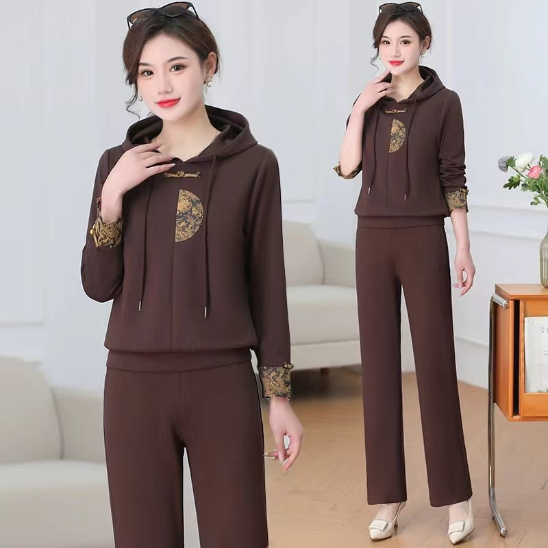 GT6809 【新中式设计感】拼接印花盘扣连帽卫衣+显瘦直筒裤套装女