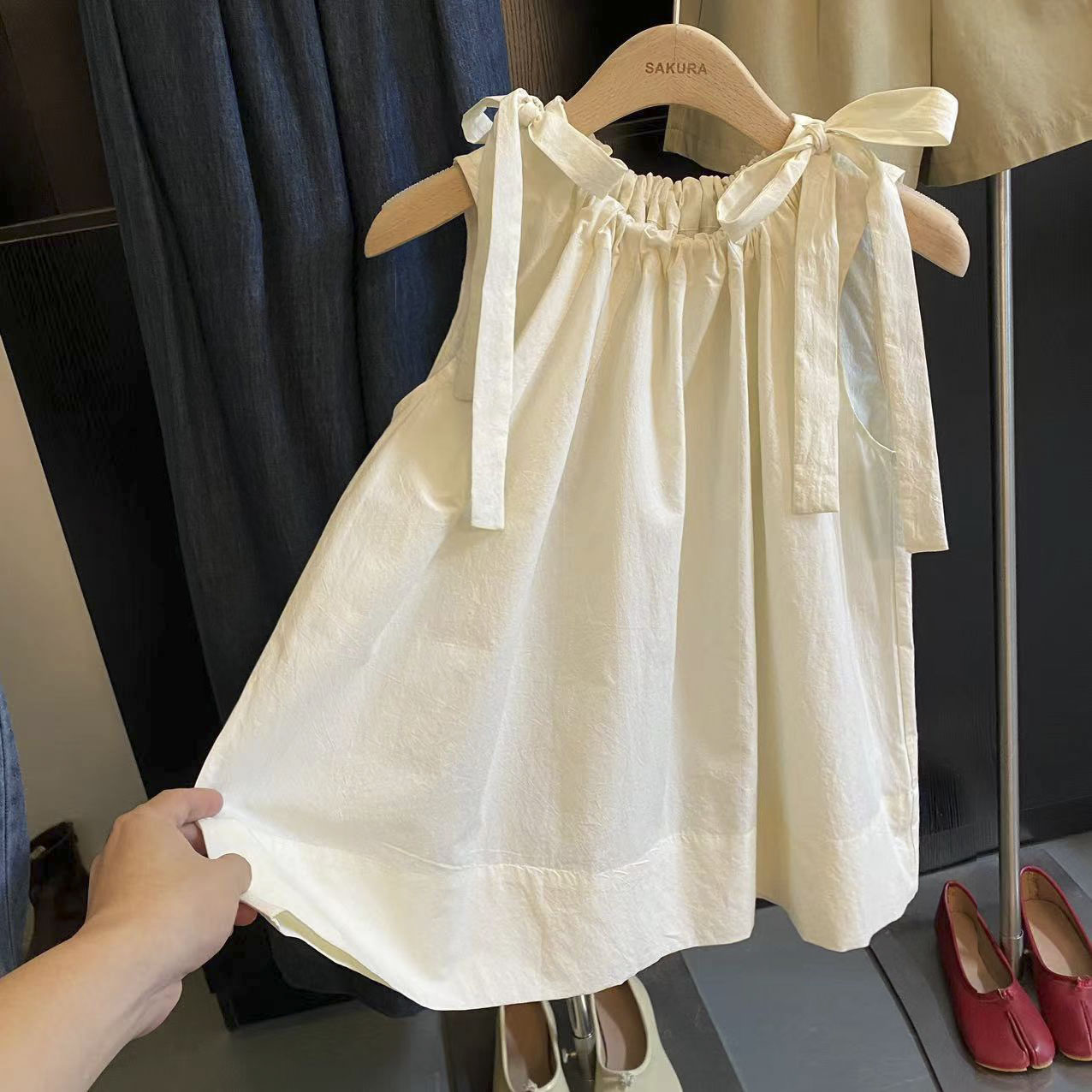璎婲sᴀᴋᴜʀᴀ【白茶晚风】媛法式甜美蝴蝶结系带背心褶皱百搭衬衫