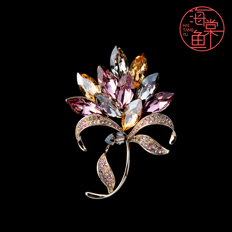 铜合金仿水晶胸针 时尚大气百搭紫色莲花胸针3333