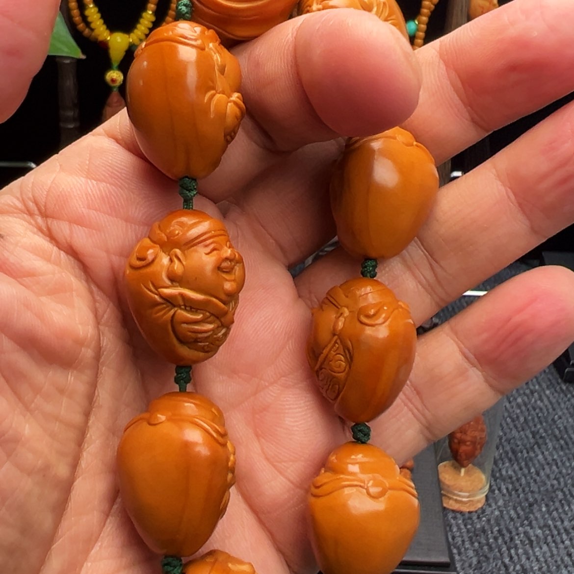 【闪购商品】八宝财神核雕