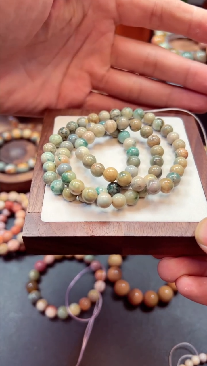 【闪购商品】石英质玉手链未镶嵌168