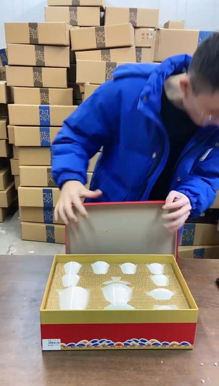 【闪购商品】陶瓷羊脂玉瓷闻香杯马蹄盖