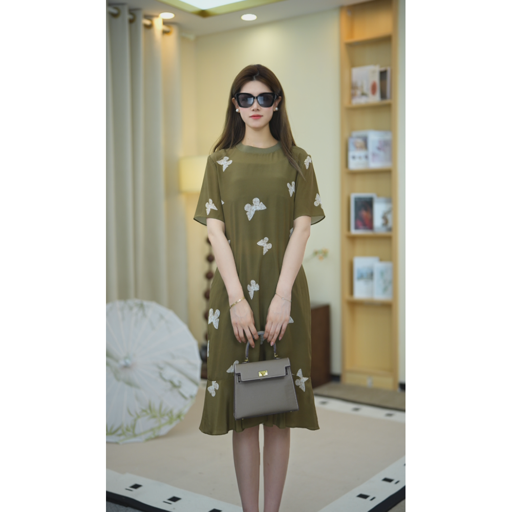 茶歇法式100桑蚕丝卡其色蝴蝶印花微收腰连衣裙鱼尾裙2023-061