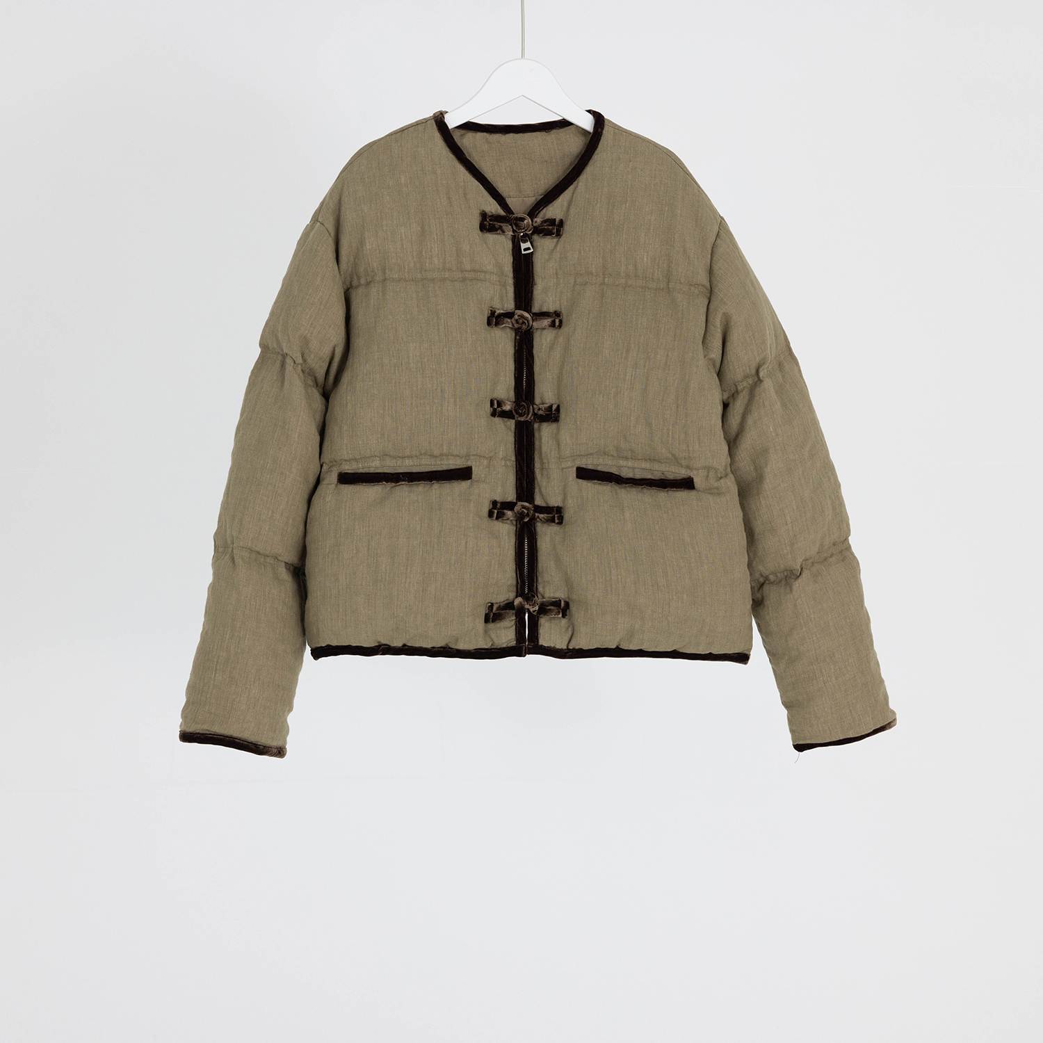 （几里）复古休闲百搭盘扣时尚羽绒服 衣长57 胸围122 116810