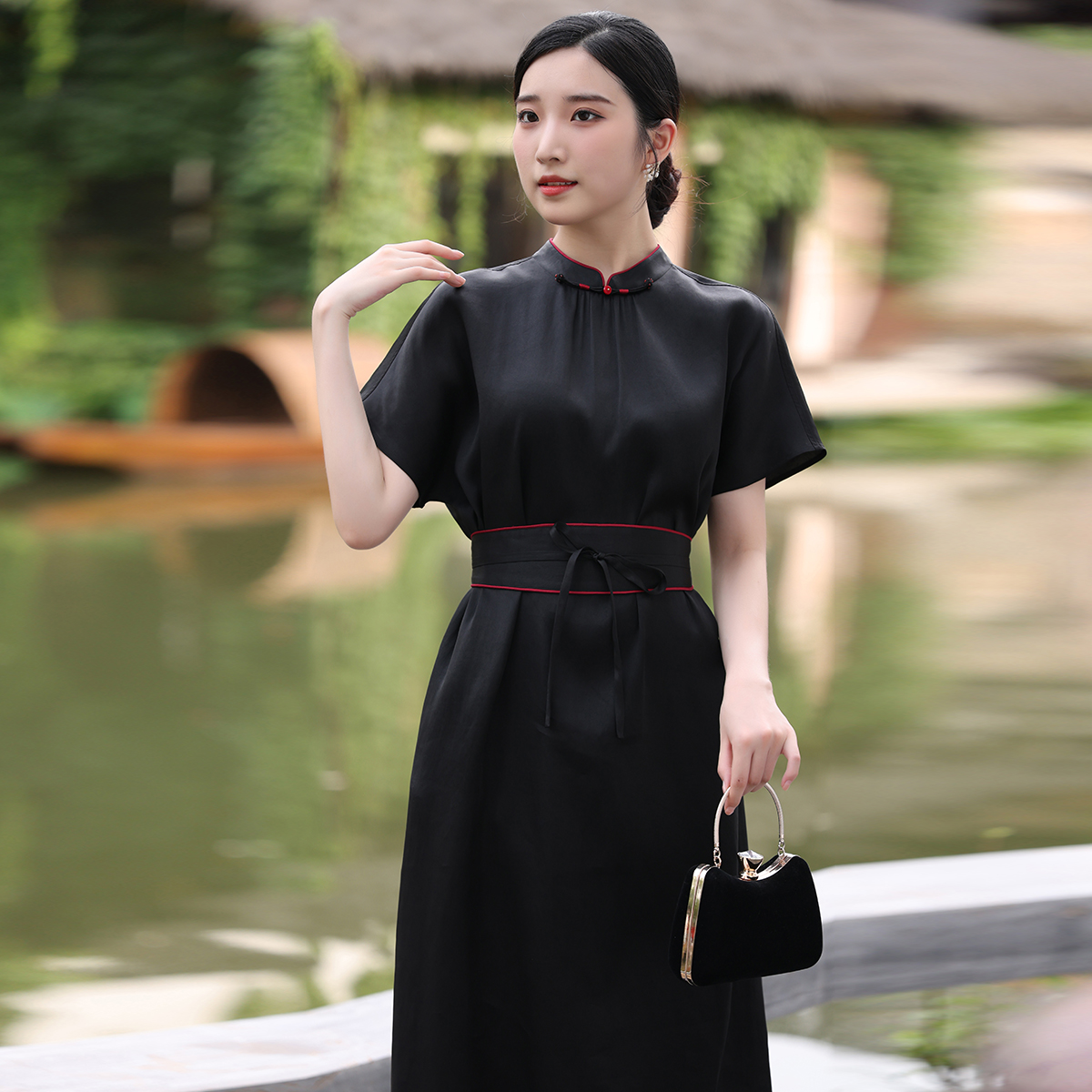 （崔万志旗袍）100分素绉缎香云纱 桑蚕丝旗袍连衣裙 配腰封 WZ5289