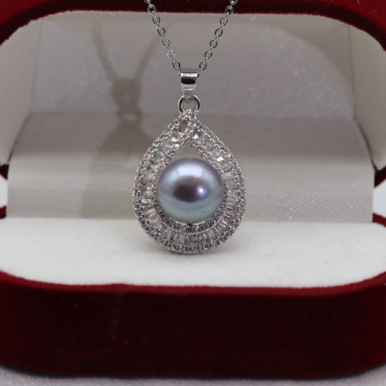 58  时尚水滴型珍珠吊坠