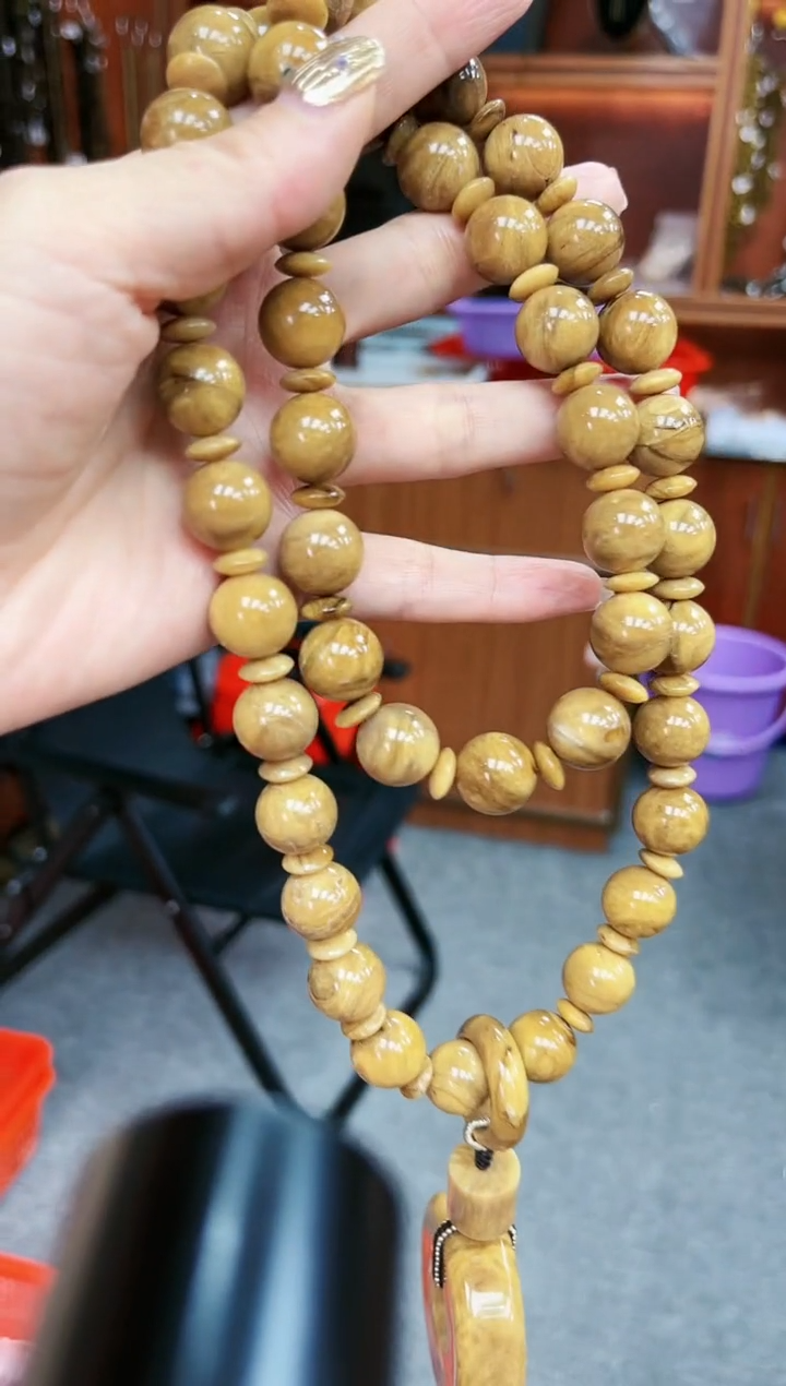 【闪购商品】琥珀颈饰未镶嵌根珀项链AVZ121536