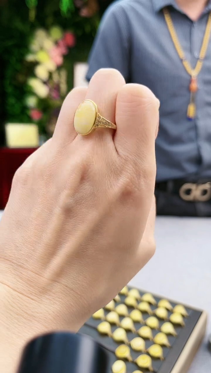【闪购商品】琥珀戒指银S925镶嵌蜜蜡戒指 ABE121459