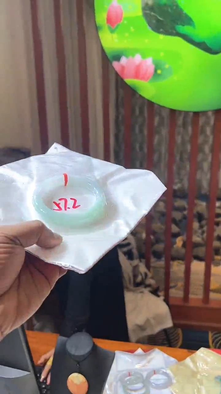 【闪购商品】翡翠手镯未镶嵌手镯