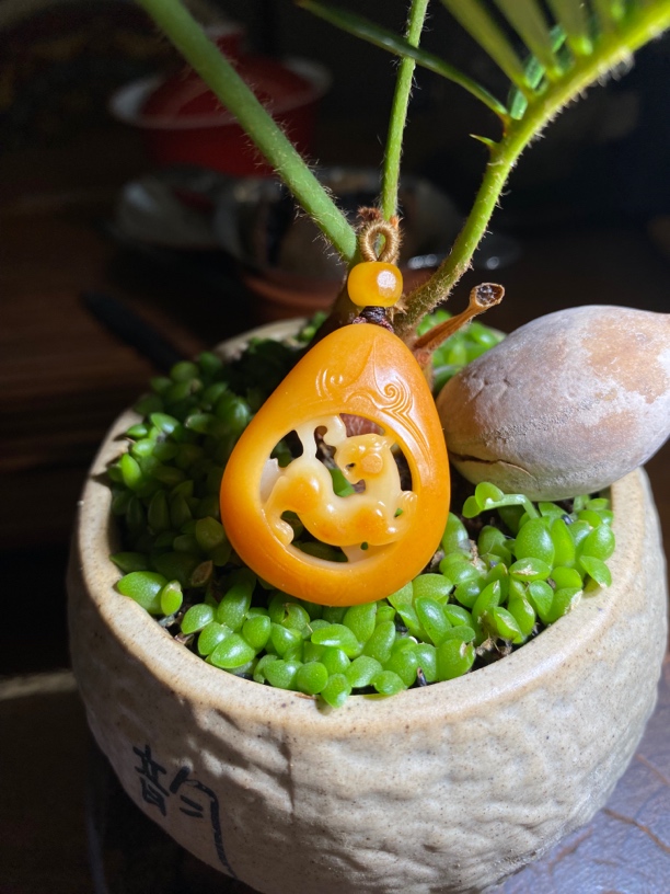 【虎虎生威】和田玉黄沁，克重8.8克