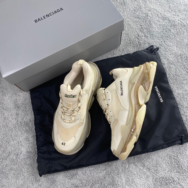 全新未使用 Balenciaga/巴黎世家 triples奶茶气垫款老爹鞋增高潮