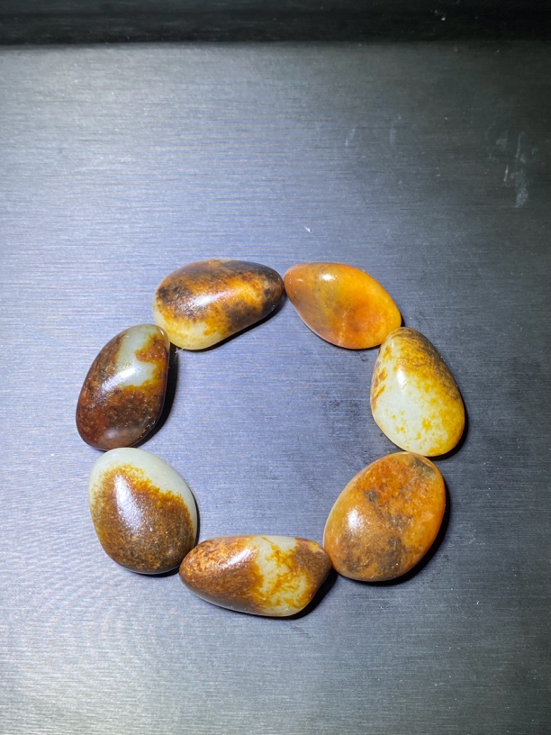 新疆和田玉 黑油皮手串