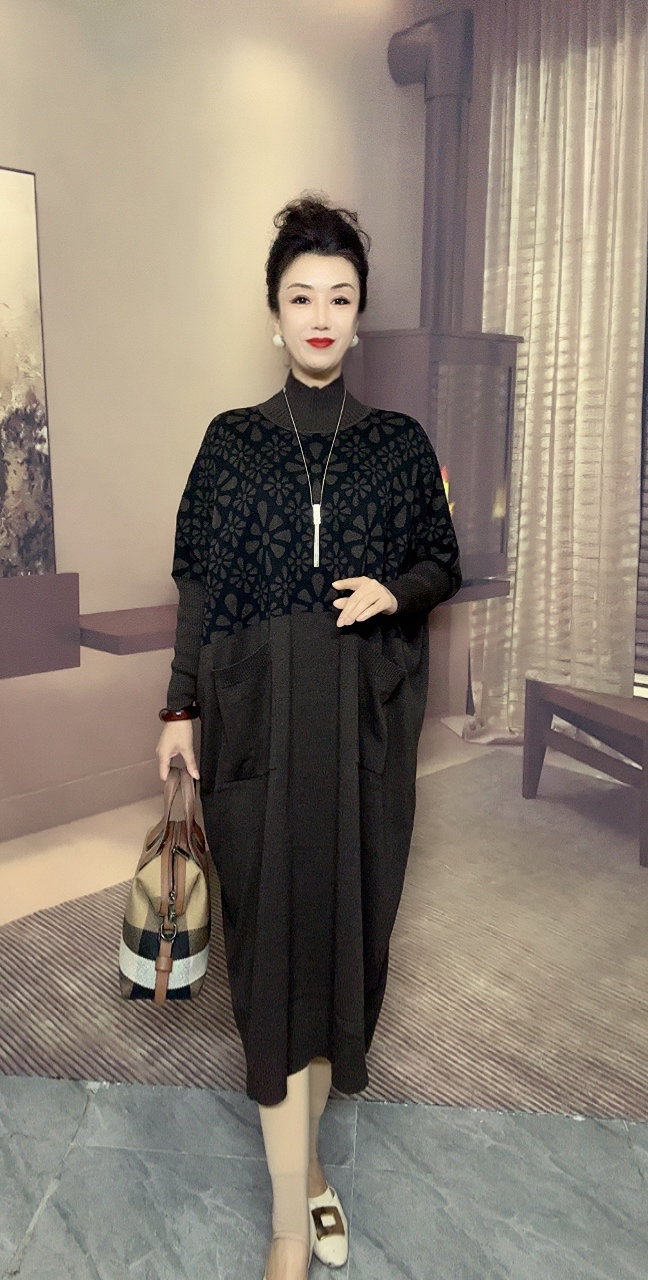 2024新款重磅加厚拼色宽松气质妈妈毛衣连衣裙