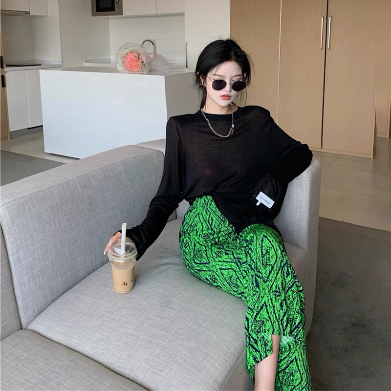 755女士时尚套装110-125斤