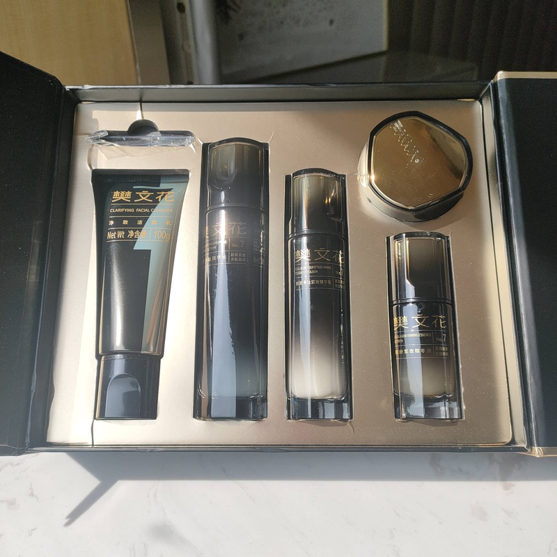 樊文花7号胶原紧致尊享礼盒水乳霜淡化细纹干纹紧致化妆品