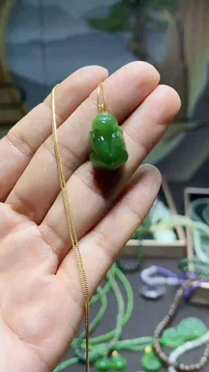 【闪购商品】和田玉挂件18K金镶嵌1