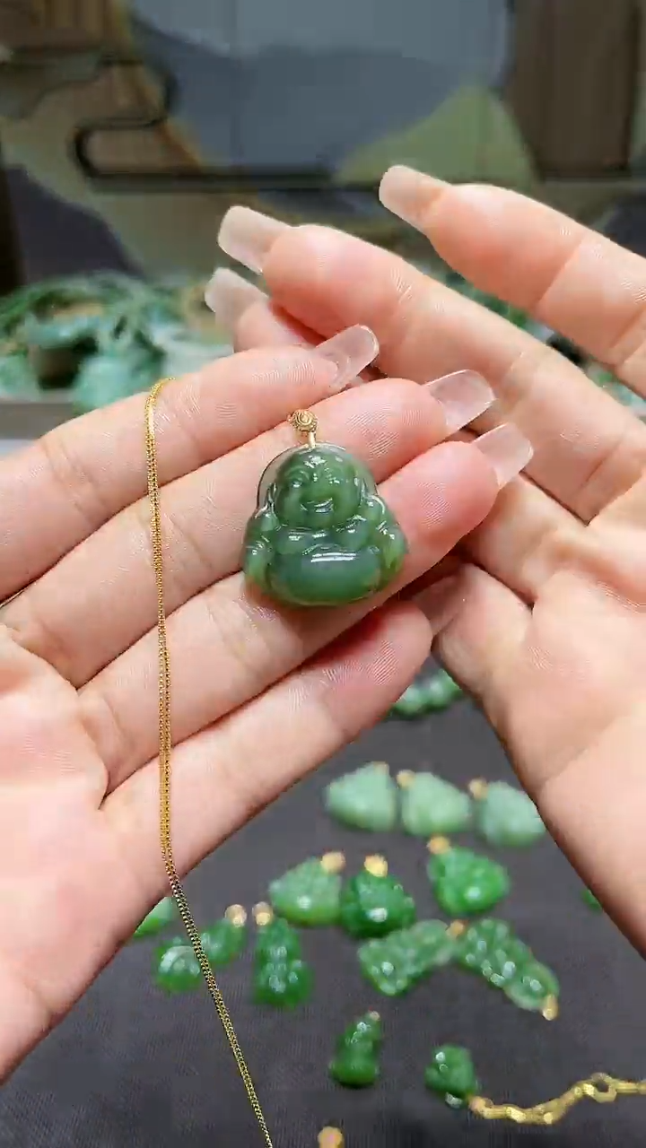 【闪购商品】和田玉挂件18K金镶嵌1