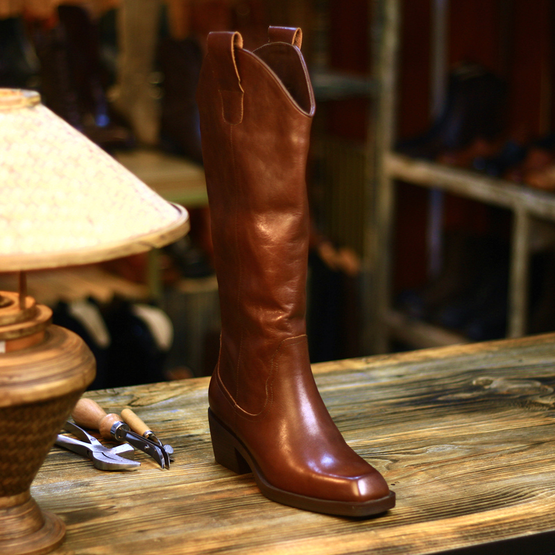 布朗手工2023新款牛皮复古骑士靴女粗跟方头不过膝长靴中跟高筒靴