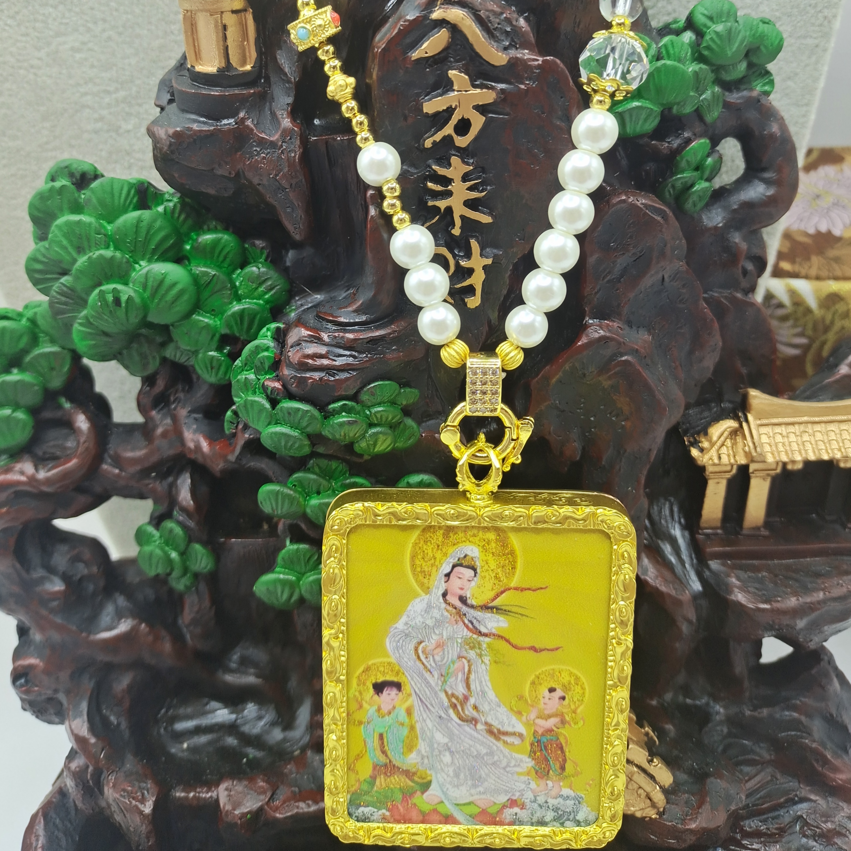 新款唐卡送子观音纯手工多彩描金洒金菩萨吊坠可定制项链随身挂件