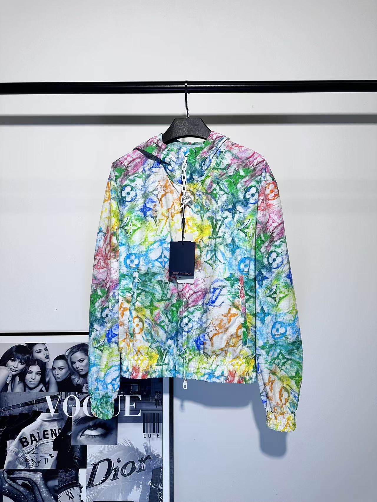 未使用 LouisVuitton/路易威登 蜡笔满印冲锋衣/44码