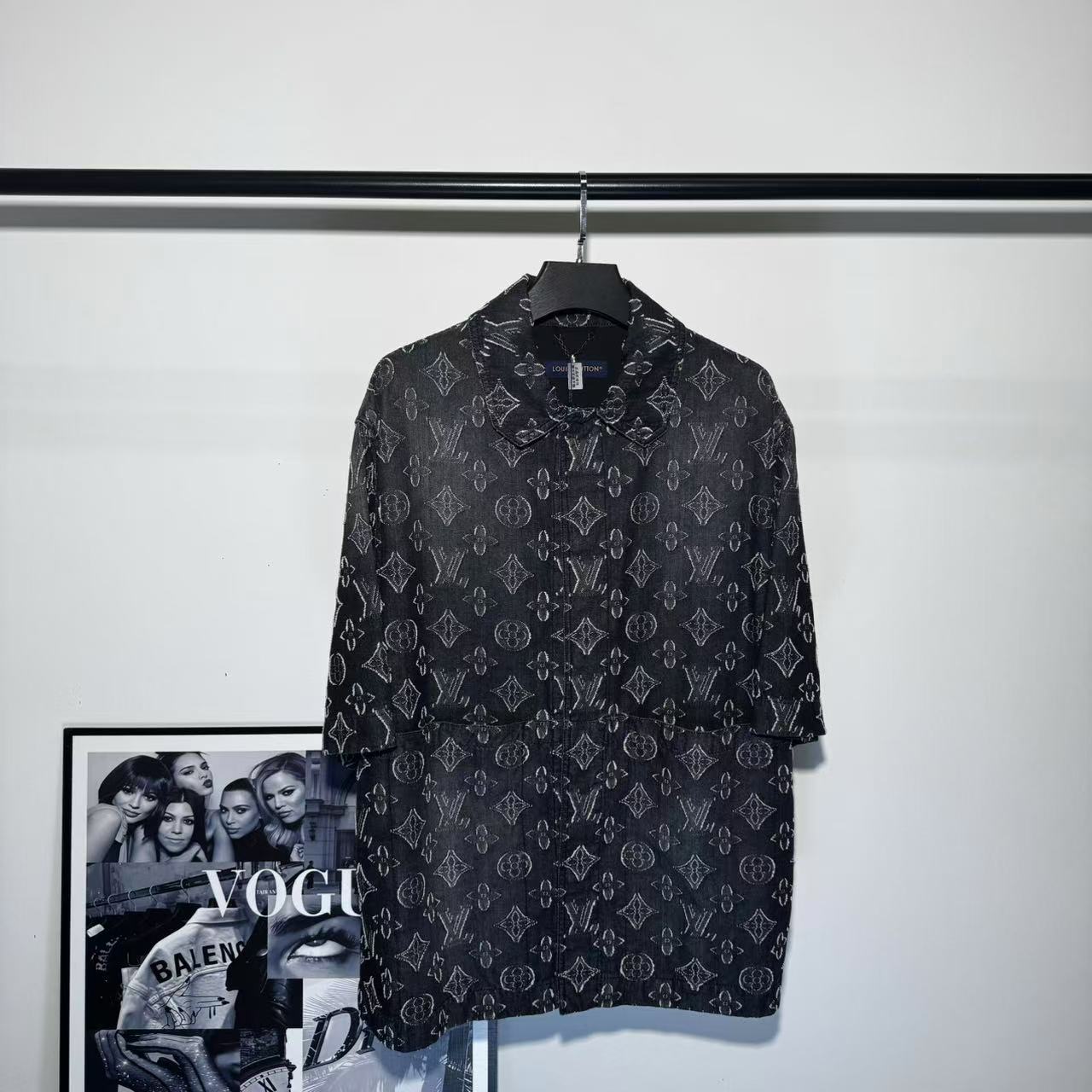 全新未使用 LouisVuitton/路易威登 满logo印花短袖衬衫/XXL码
