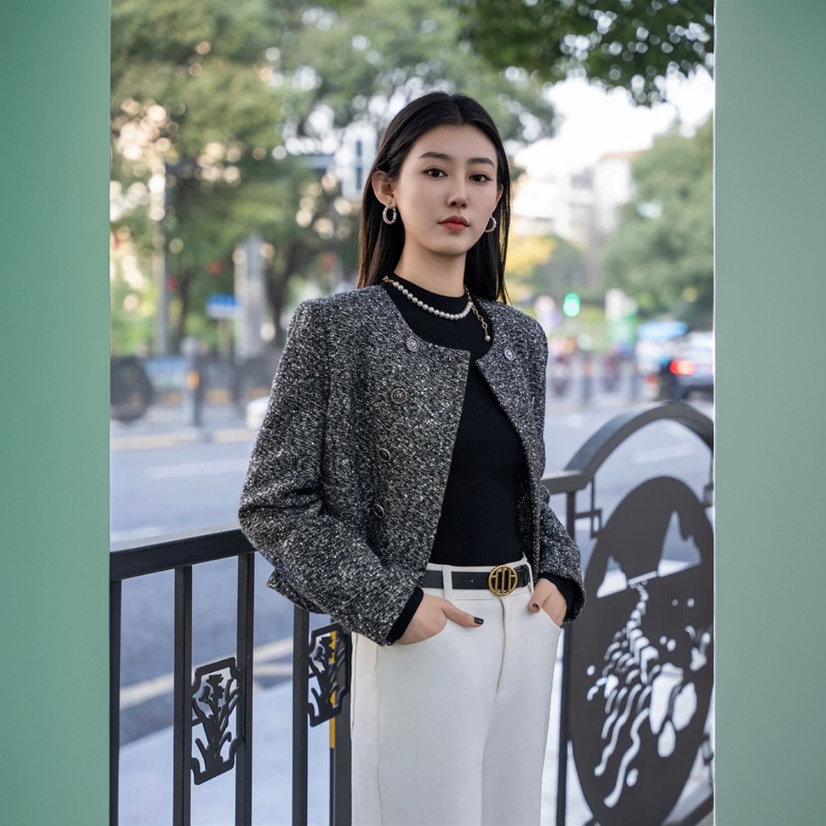 商场同款2024秋冬新款圆领双排扣经典气质高级感小香风花呢外套女