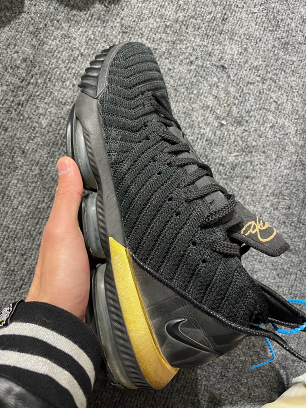 44码正品詹姆斯16 低帮实战篮球鞋