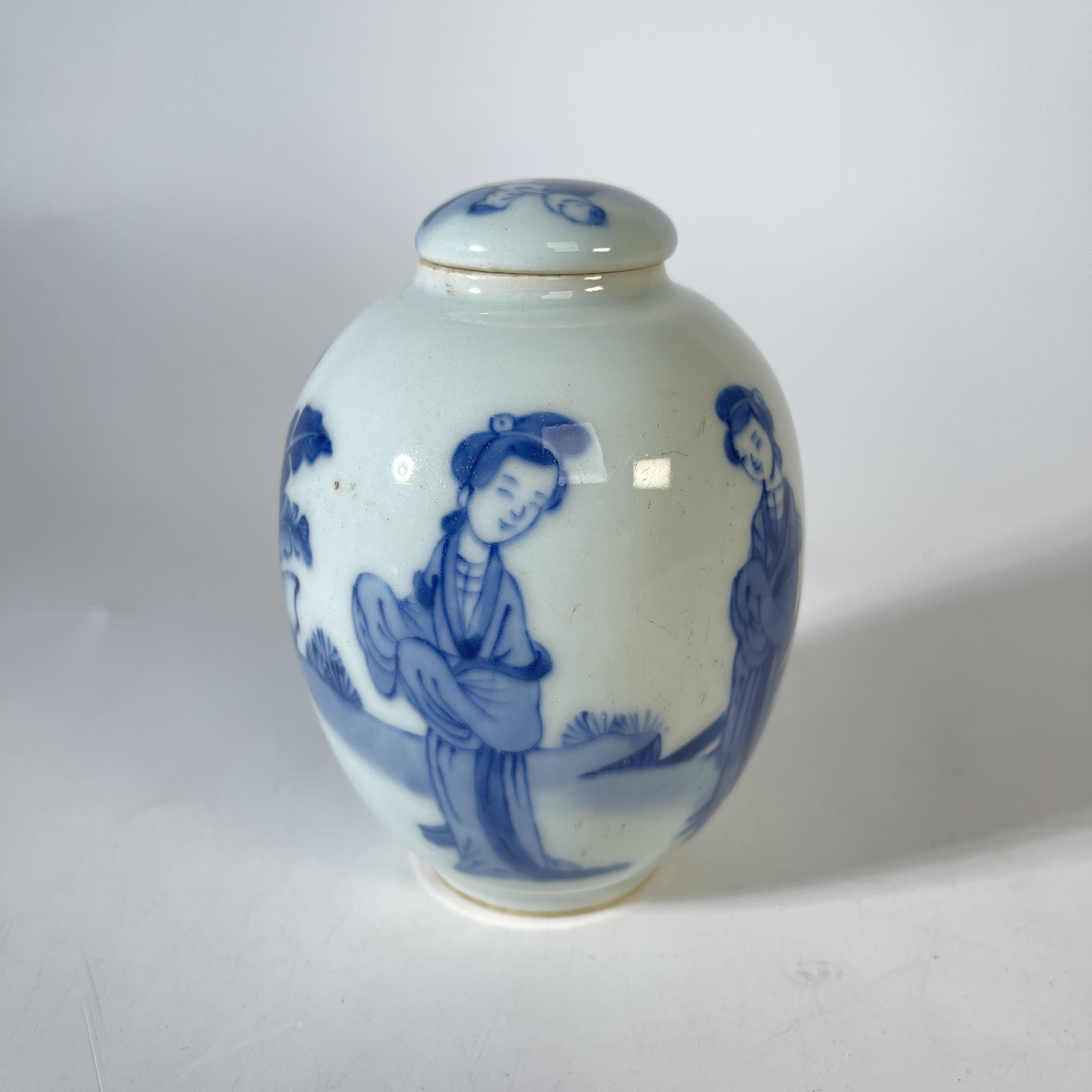 清康熙 青花仕女图莲子罐 H8101