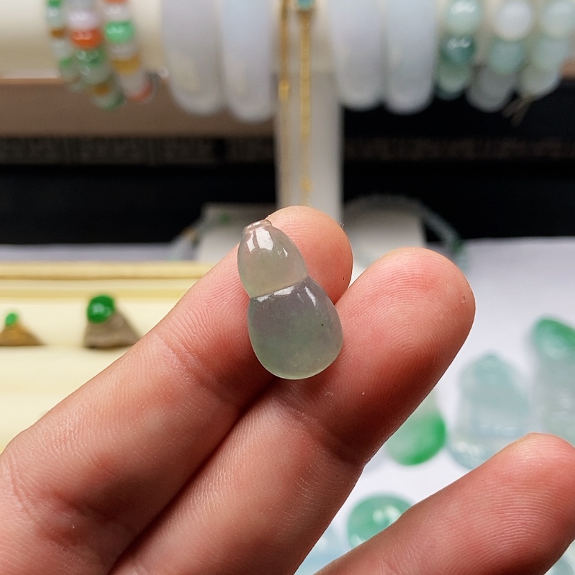 【闪购商品】翡翠颈饰未镶嵌