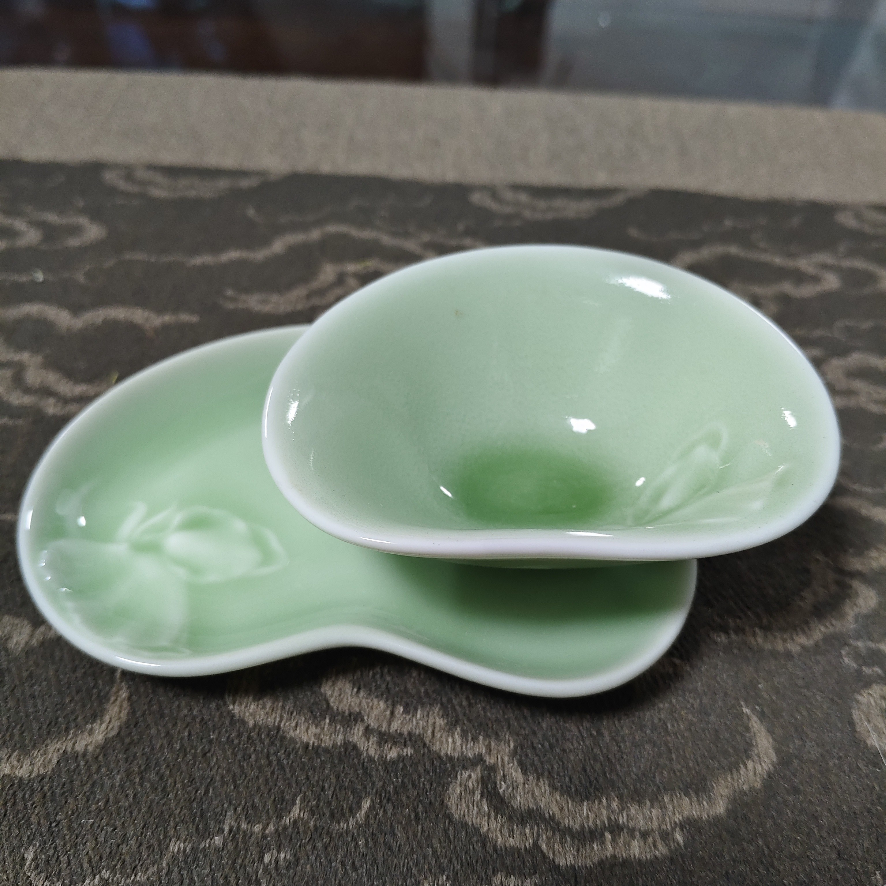 豌豆青瓷影雕创意陶瓷异形主人杯主人茶具茶杯单个单杯