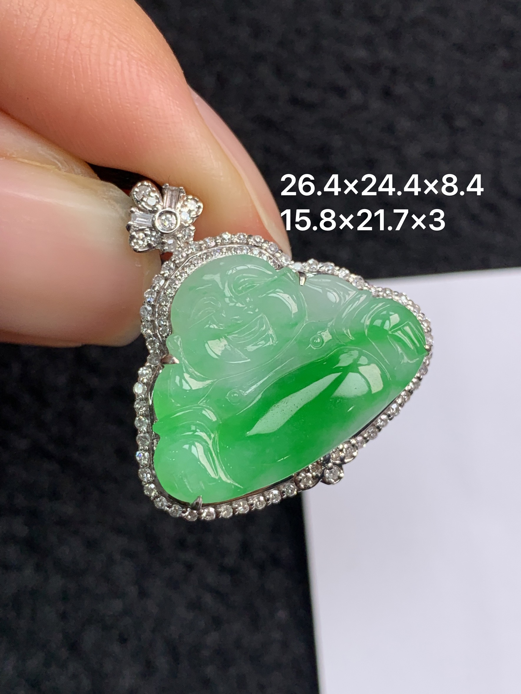 18K金镶嵌天然缅甸翡翠阳绿佛公吊坠