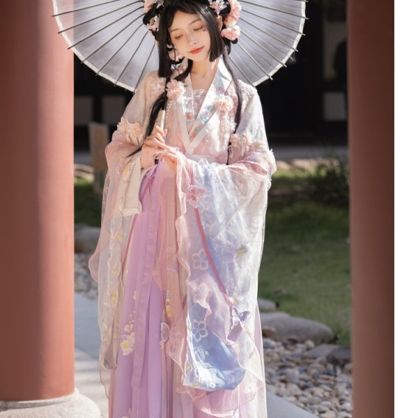 2022年春季新品蝶恋花系列蝶影仙踪重工绣花原创汉服 二号链接