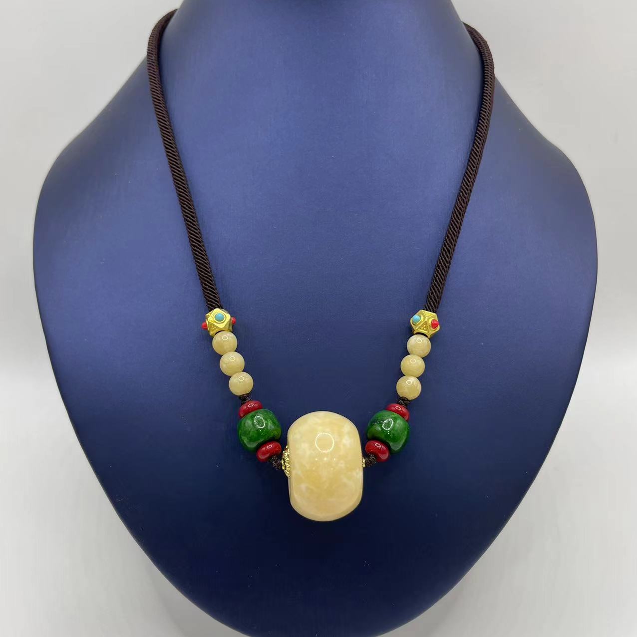 Q8龙涎香25mm单珠项链