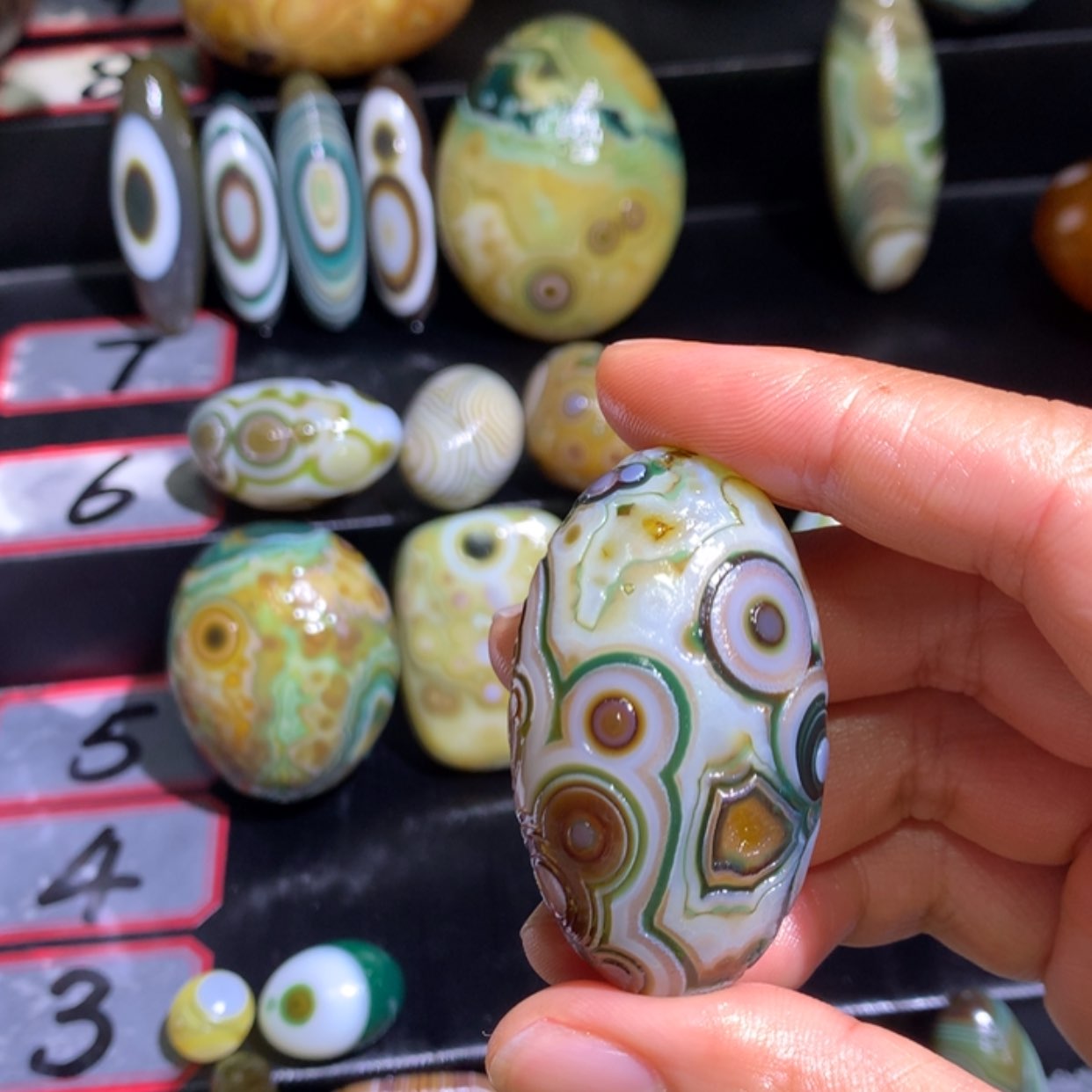 【闪购商品】玛瑙/玉髓珠宝奇石未镶嵌浪**球