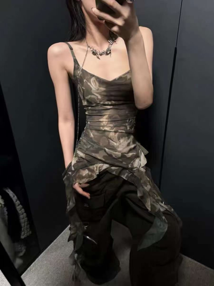 小众设计感紧身辣妹女装新款no退no换～