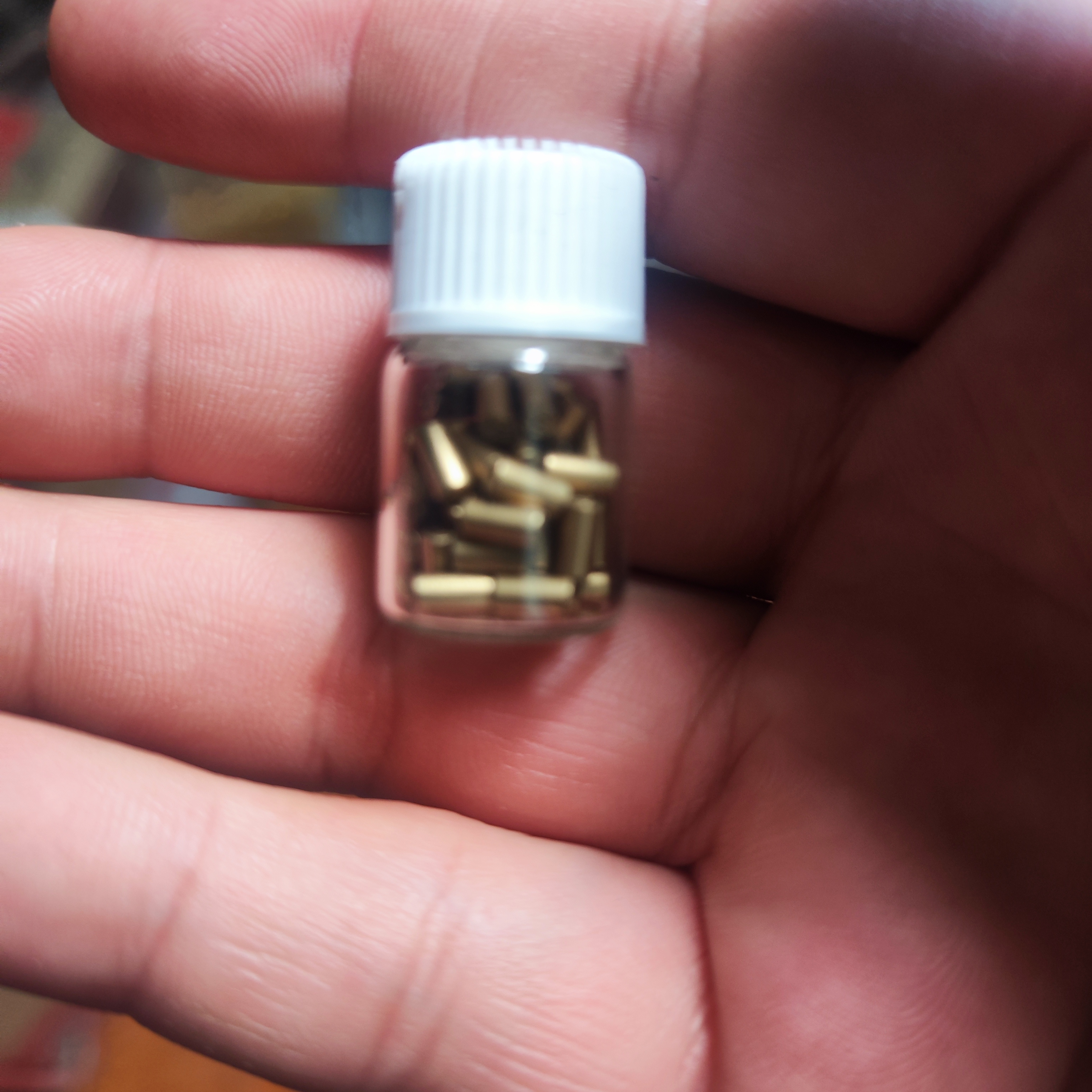 火石一瓶（约50粒）加一根约一米长棉芯打火机配件