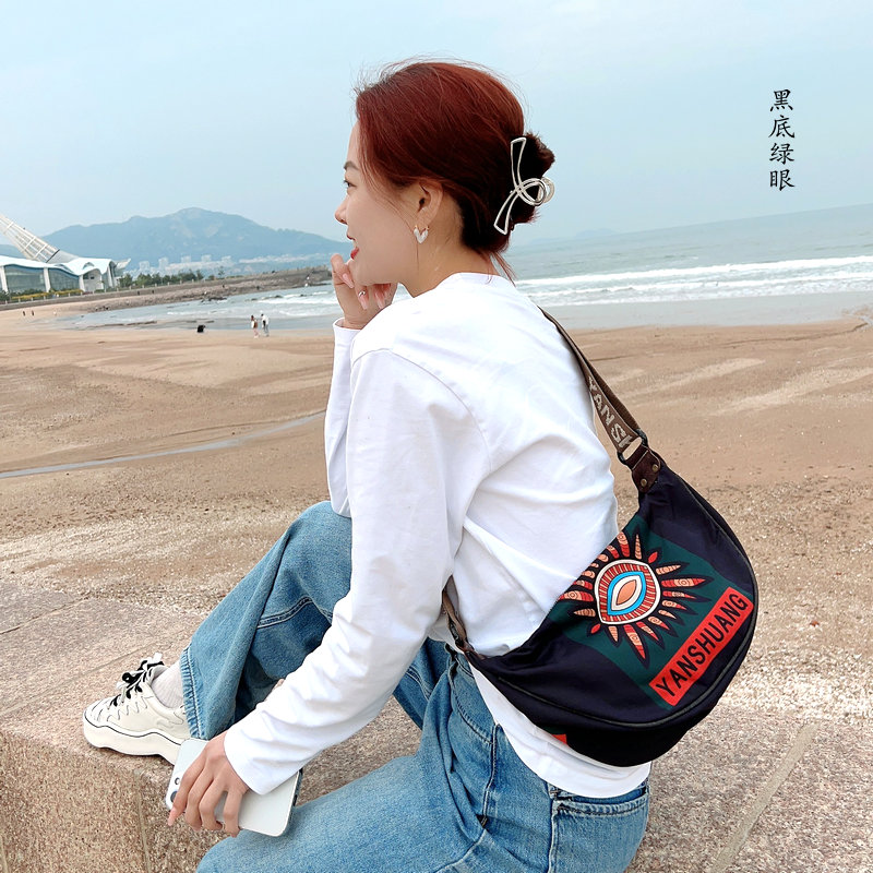 《阎双创造》原创正品女包新品月牙单肩包胸包3312