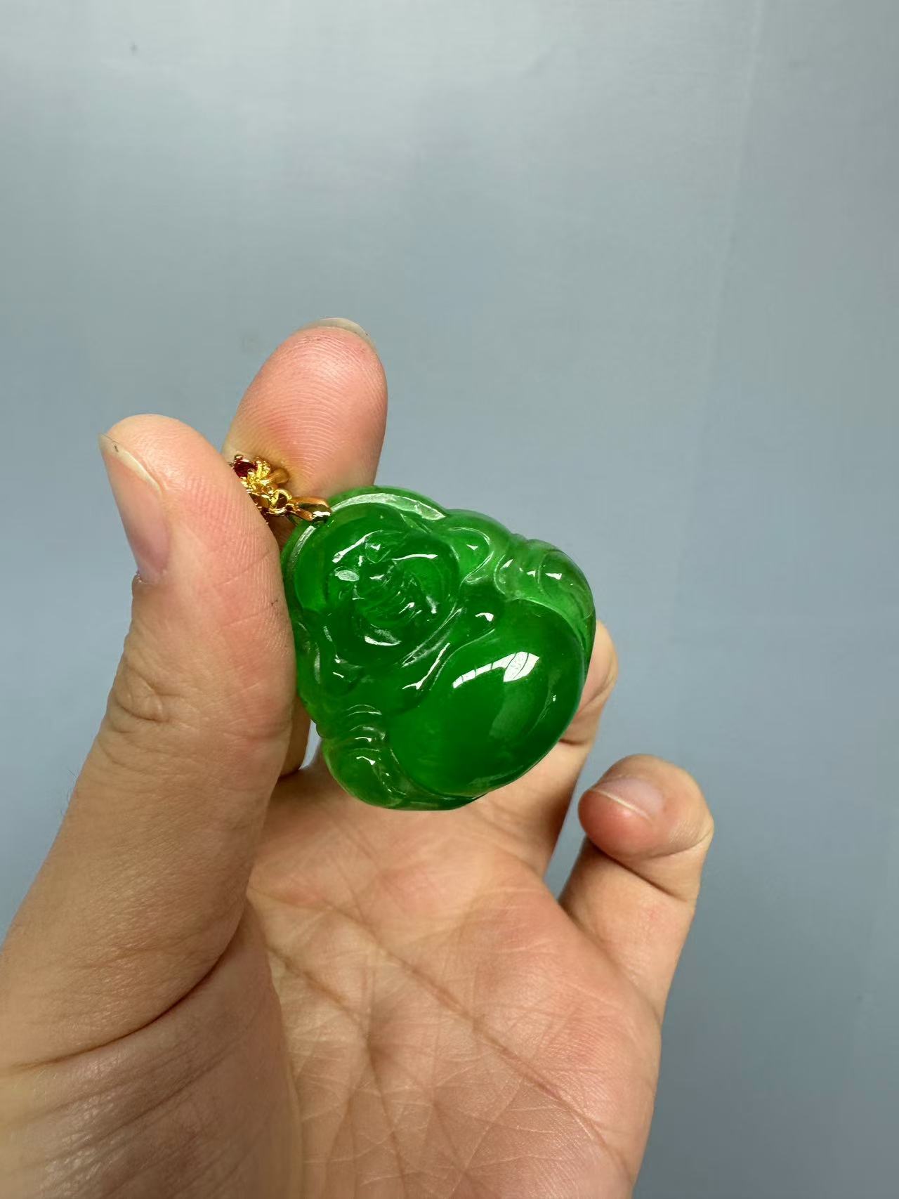 高货冰透绿色佛公吊坠