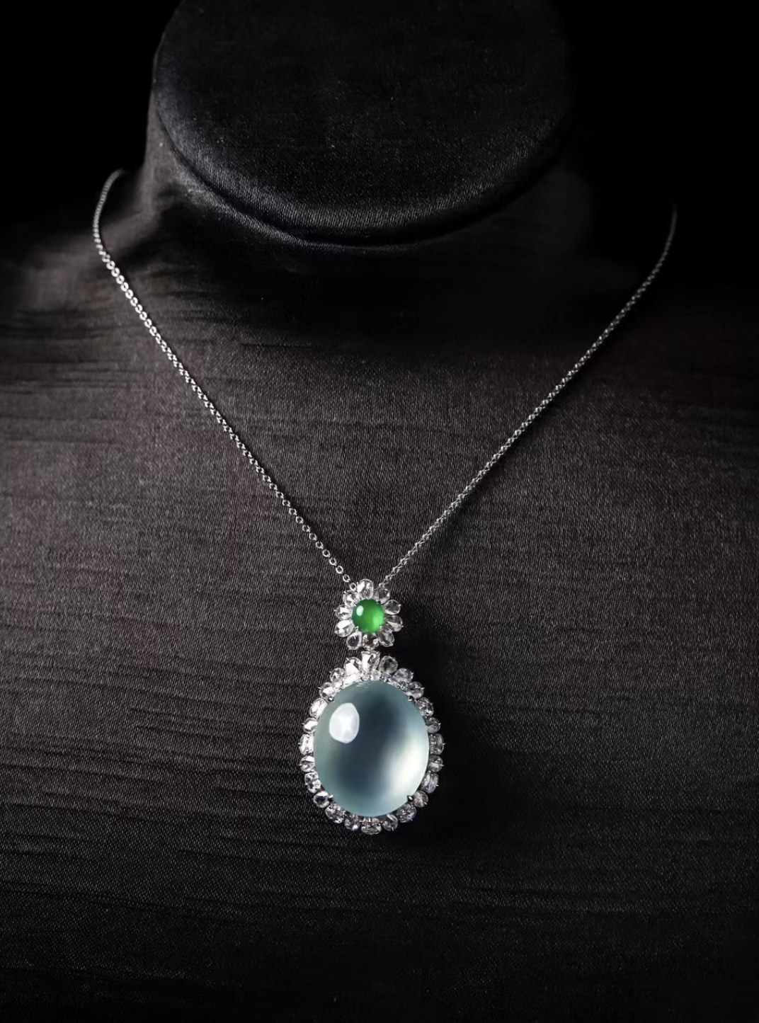 翡翠白冰大蛋面s925银设计款吊坠