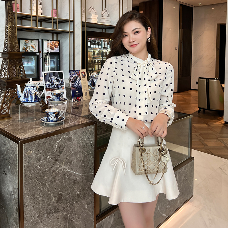 ＜琳媚＞夏新款＂蝴蝶结丝毛半身裙女