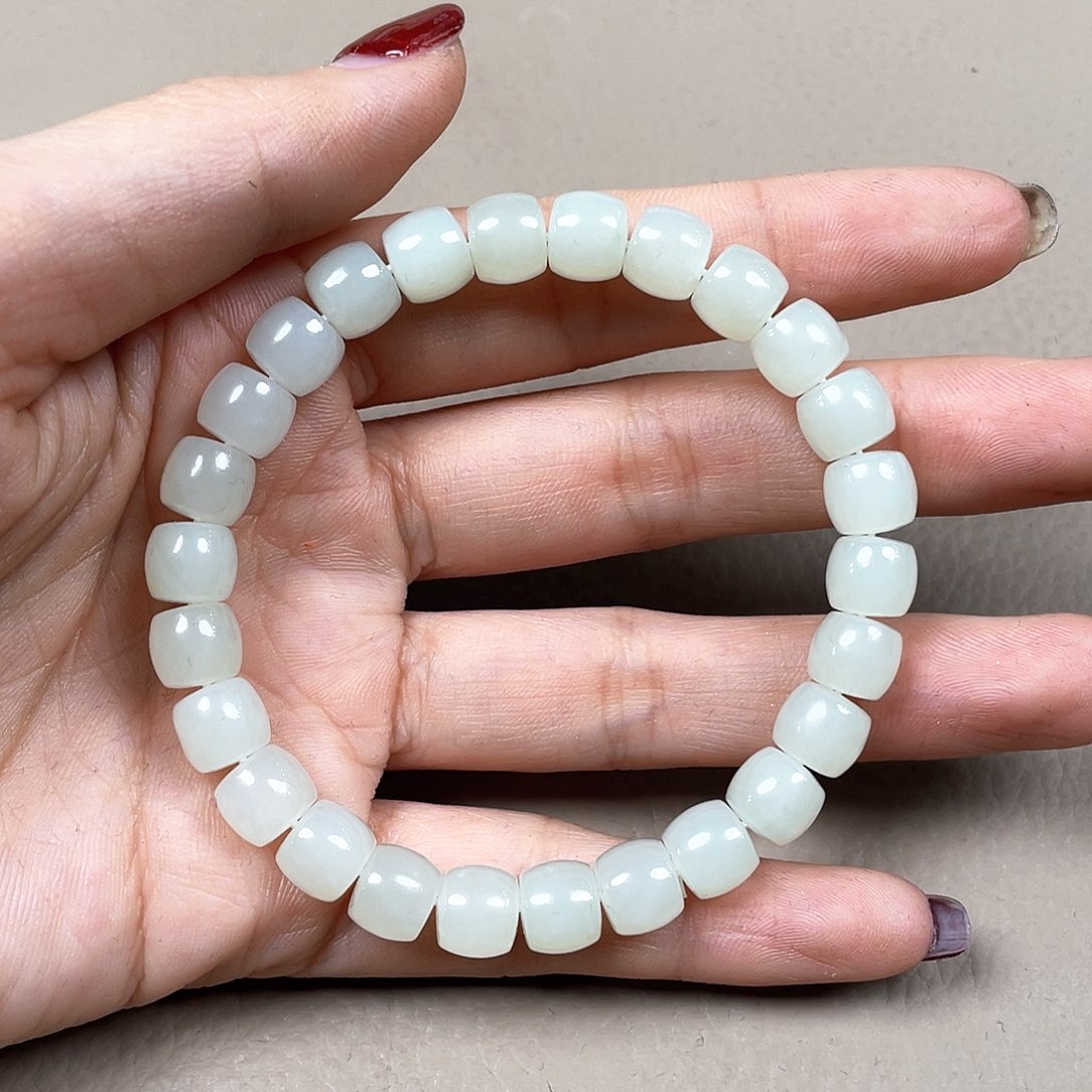 和田玉手链未镶嵌一****》