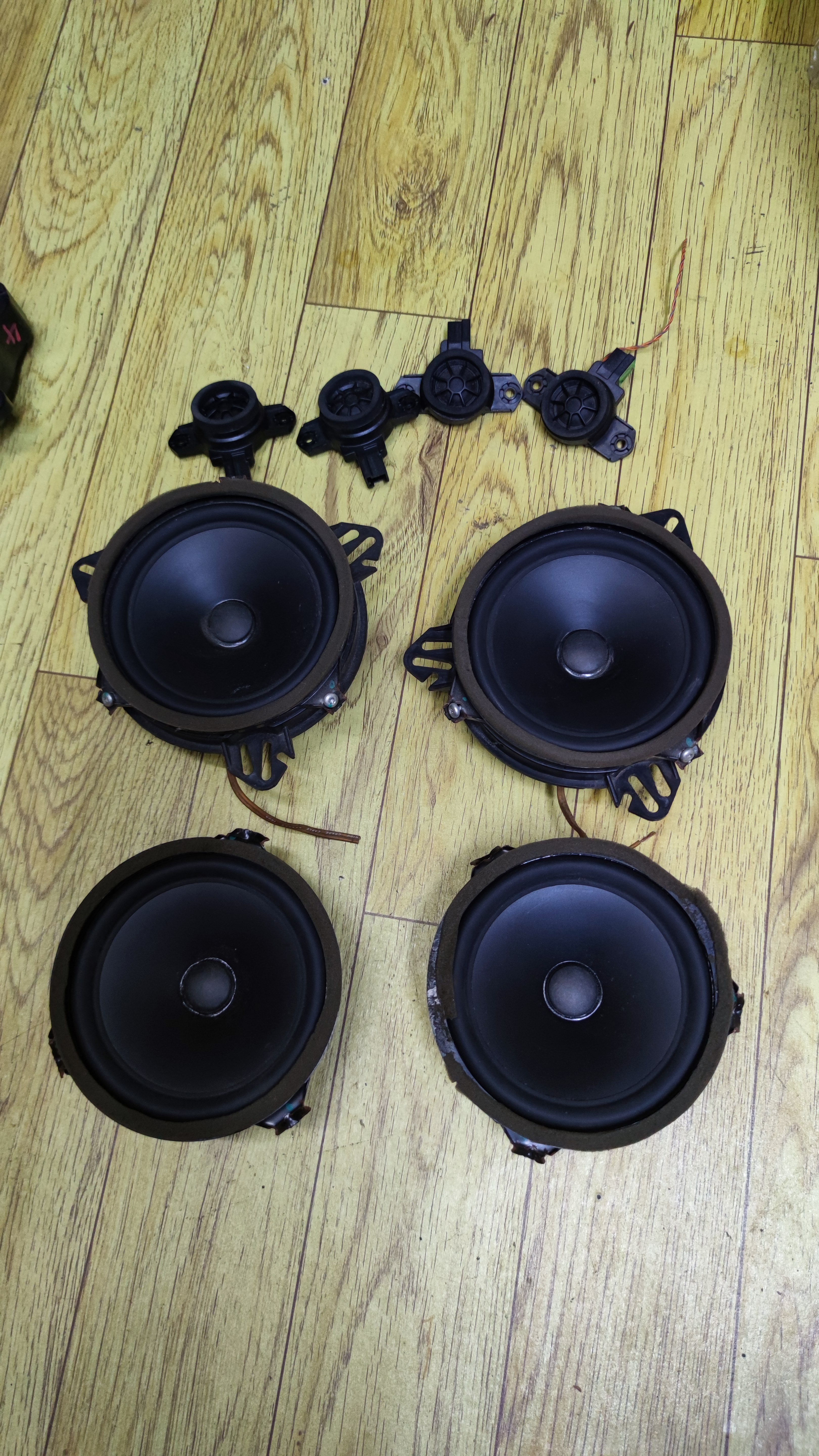 奔驰腾势拆车哈曼，沃尔沃高音喇叭一对，后门改好同轴，一套价